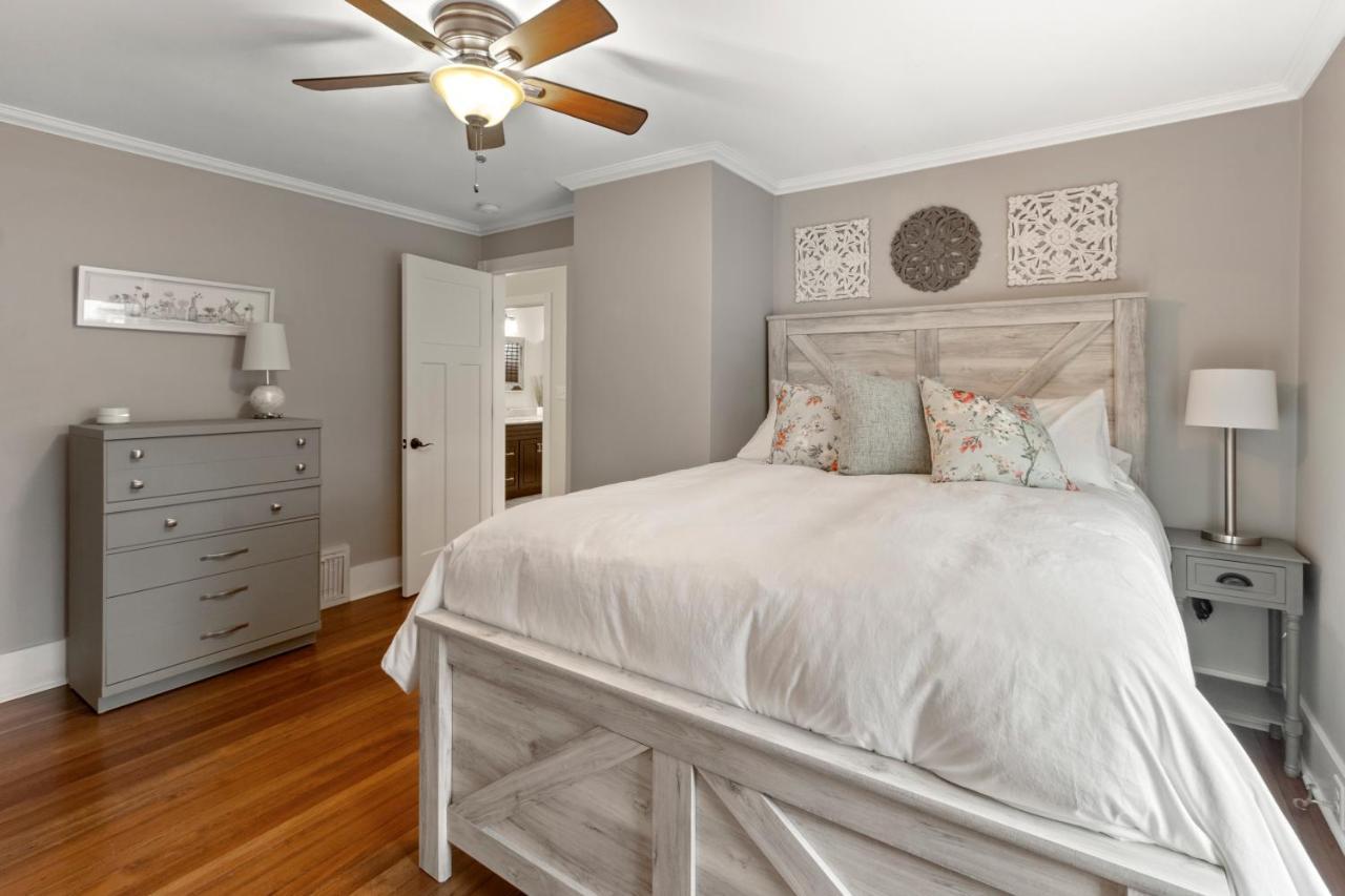 Gorgeous Downtown Bungalow, Walk Everywhere!!! レイク・ジェニーバ エクステリア 写真