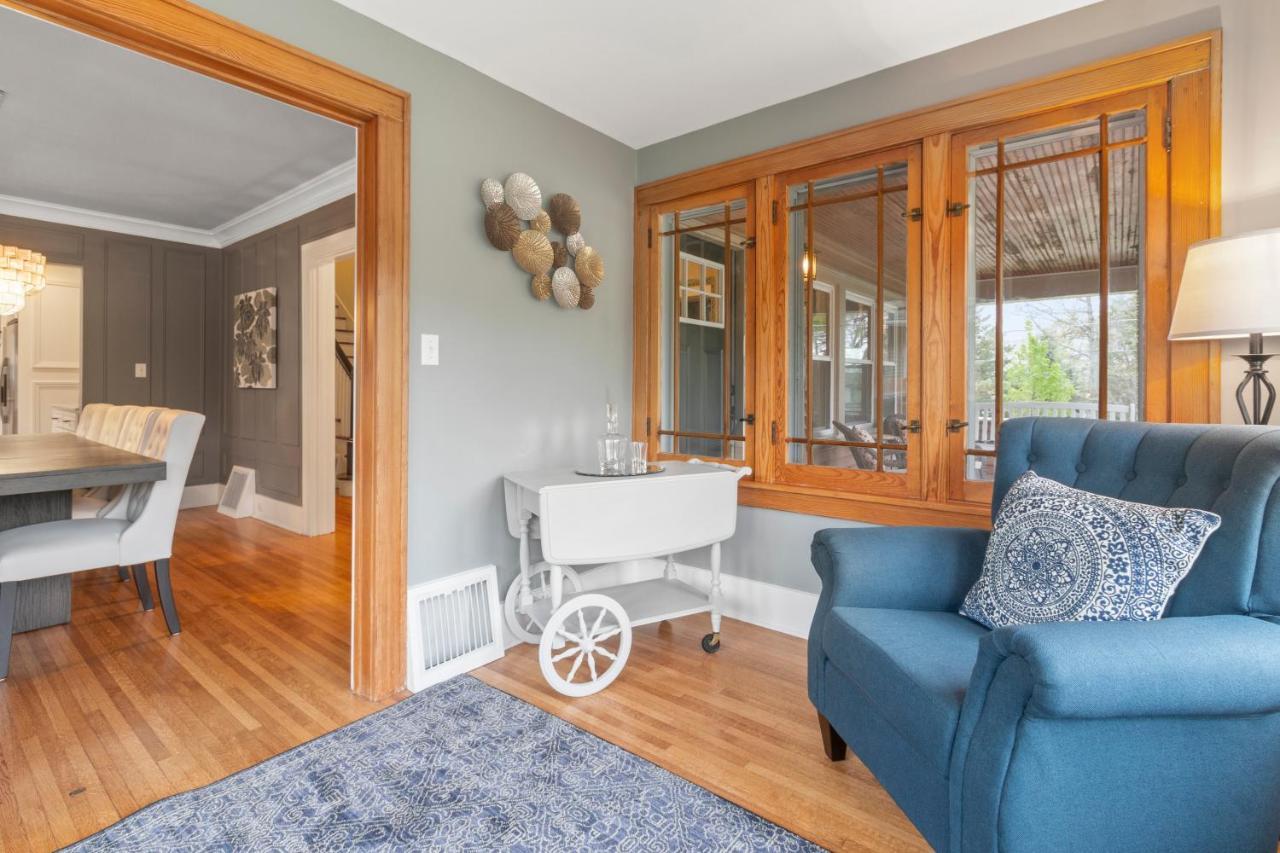 Gorgeous Downtown Bungalow, Walk Everywhere!!! レイク・ジェニーバ エクステリア 写真