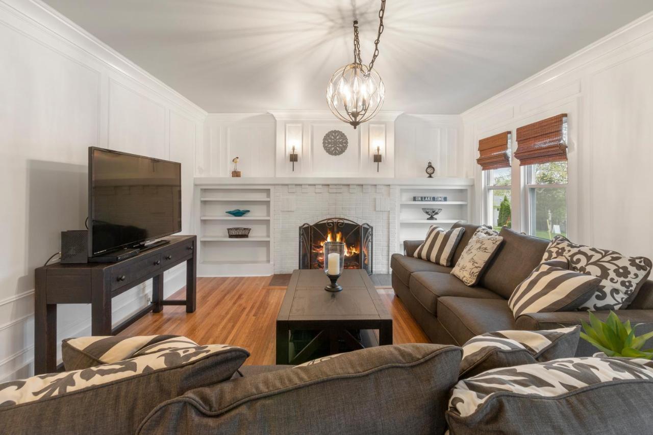 Gorgeous Downtown Bungalow, Walk Everywhere!!! レイク・ジェニーバ エクステリア 写真